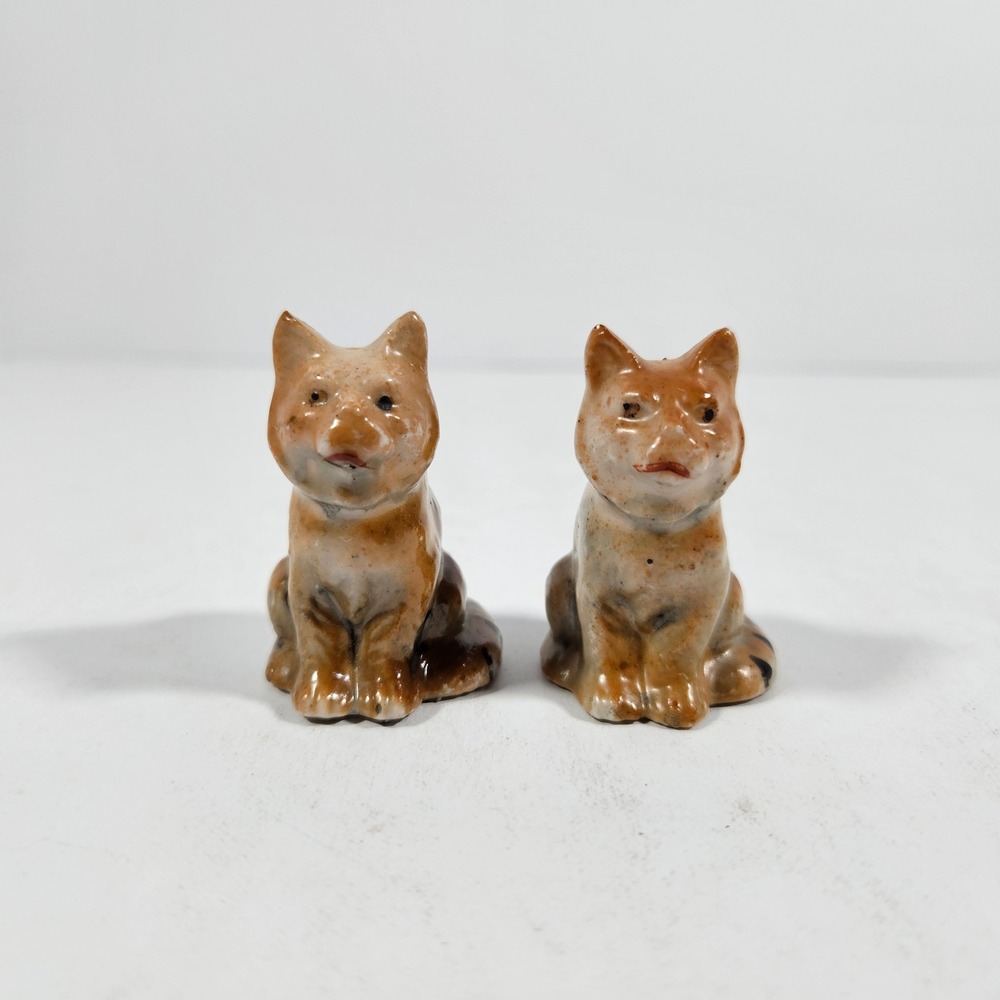 Vintage Japan Ceramic Kitty Salt and Pepper Shakers Ginger Tabby Cat Set
